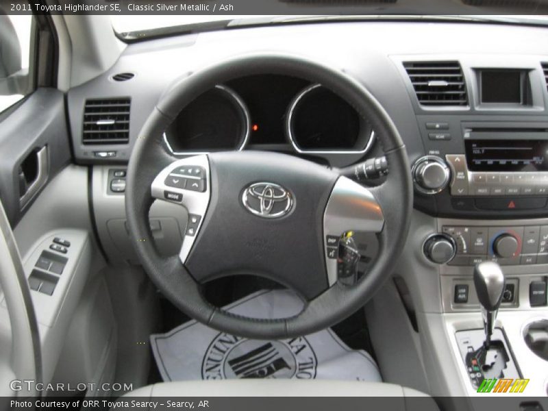 Classic Silver Metallic / Ash 2011 Toyota Highlander SE