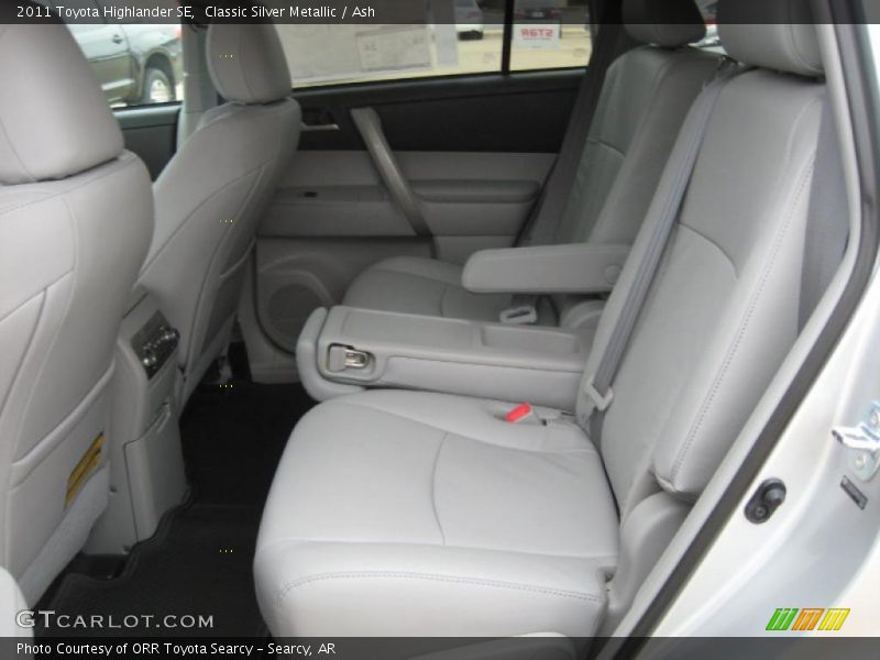 Classic Silver Metallic / Ash 2011 Toyota Highlander SE