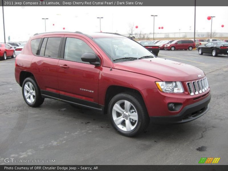 Front 3/4 View of 2011 Compass 2.0 Latitude