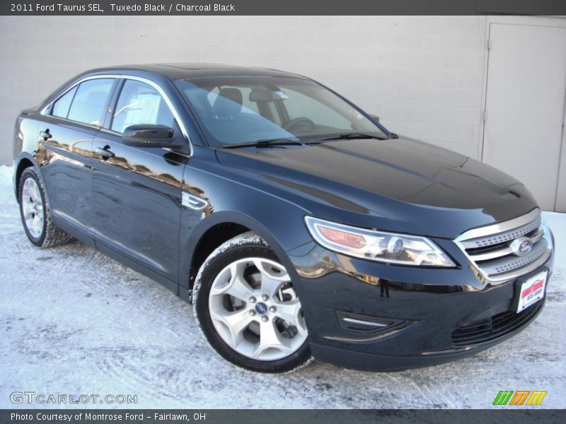 Tuxedo Black / Charcoal Black 2011 Ford Taurus SEL