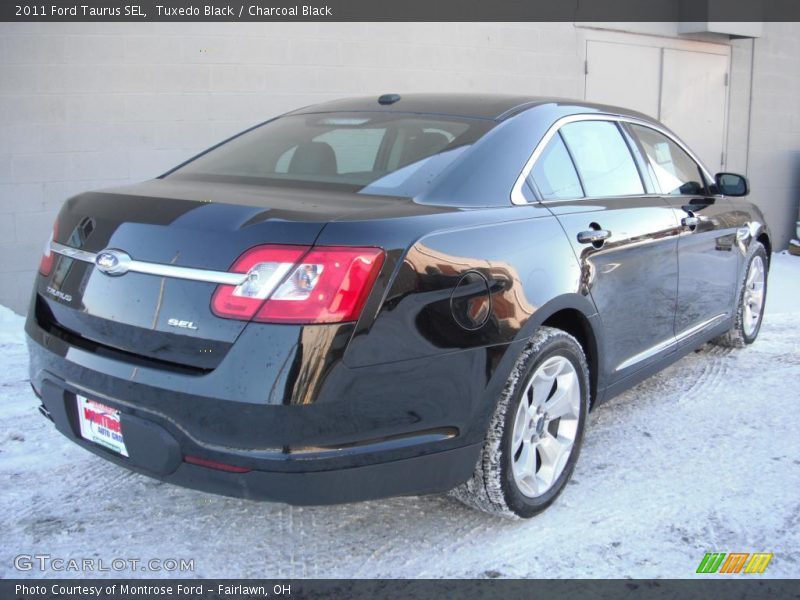 Tuxedo Black / Charcoal Black 2011 Ford Taurus SEL