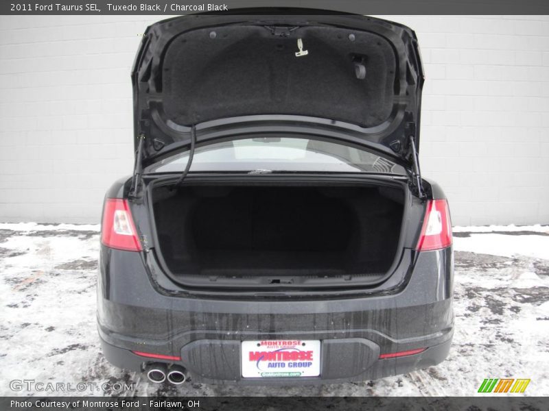 Tuxedo Black / Charcoal Black 2011 Ford Taurus SEL