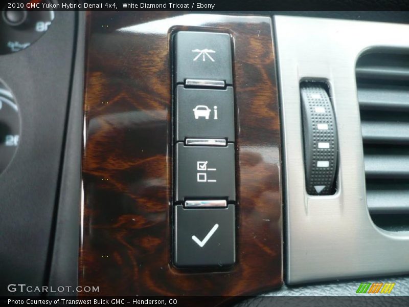 Controls of 2010 Yukon Hybrid Denali 4x4