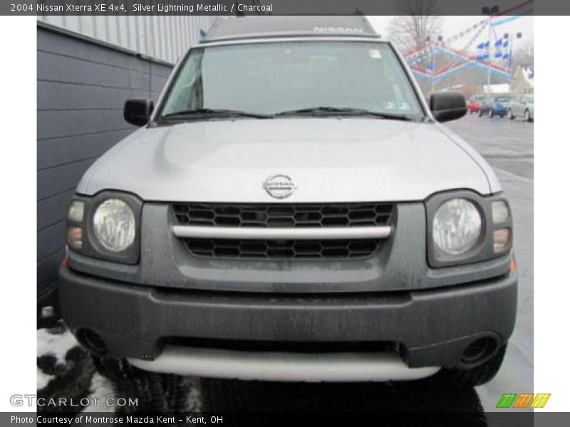 Silver Lightning Metallic / Charcoal 2004 Nissan Xterra XE 4x4