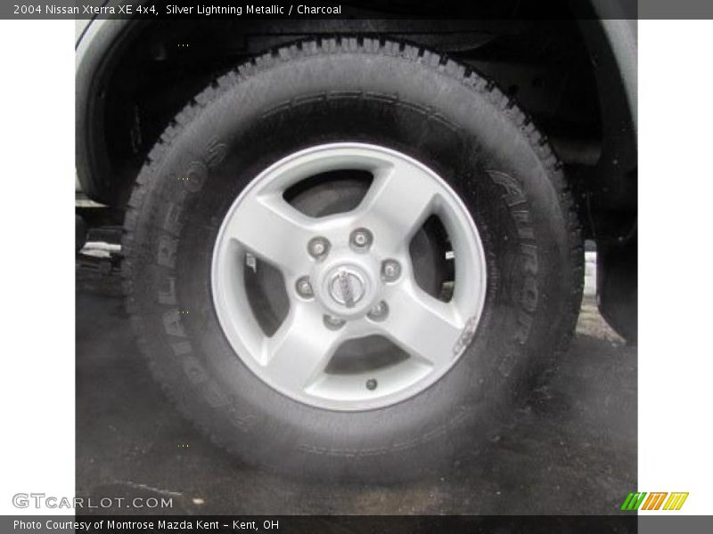 Silver Lightning Metallic / Charcoal 2004 Nissan Xterra XE 4x4