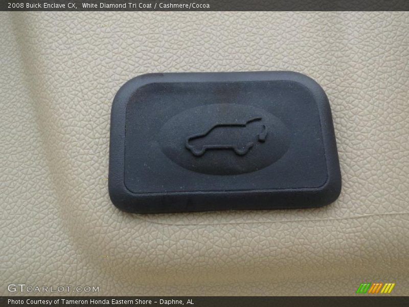 White Diamond Tri Coat / Cashmere/Cocoa 2008 Buick Enclave CX