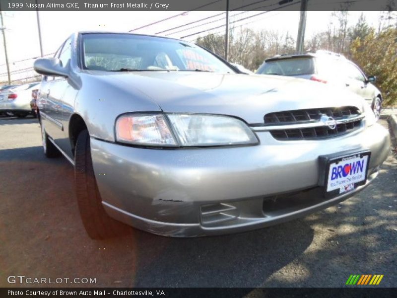 Titanium Frost Metallic / Grey 1999 Nissan Altima GXE