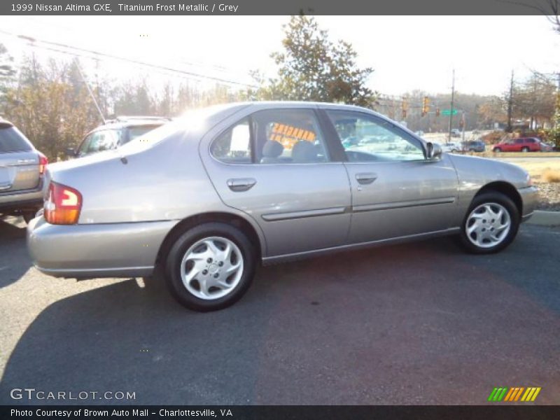 Titanium Frost Metallic / Grey 1999 Nissan Altima GXE
