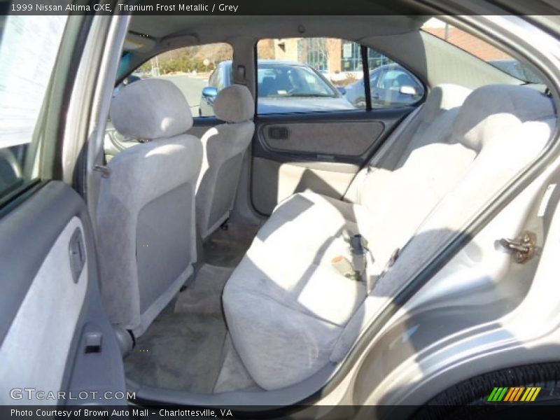 Titanium Frost Metallic / Grey 1999 Nissan Altima GXE