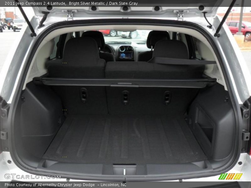  2011 Compass 2.4 Latitude Trunk