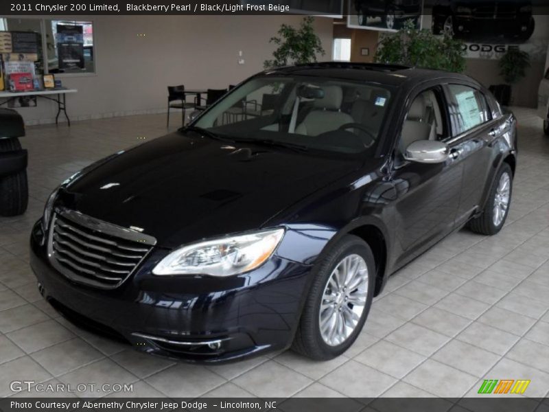 Blackberry Pearl / Black/Light Frost Beige 2011 Chrysler 200 Limited