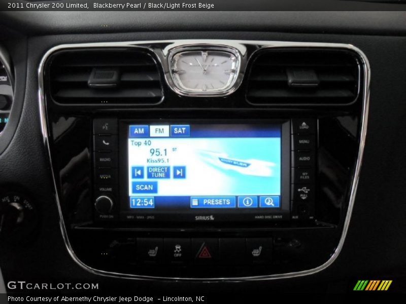 Blackberry Pearl / Black/Light Frost Beige 2011 Chrysler 200 Limited