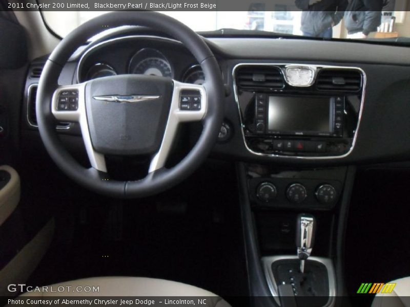 Blackberry Pearl / Black/Light Frost Beige 2011 Chrysler 200 Limited