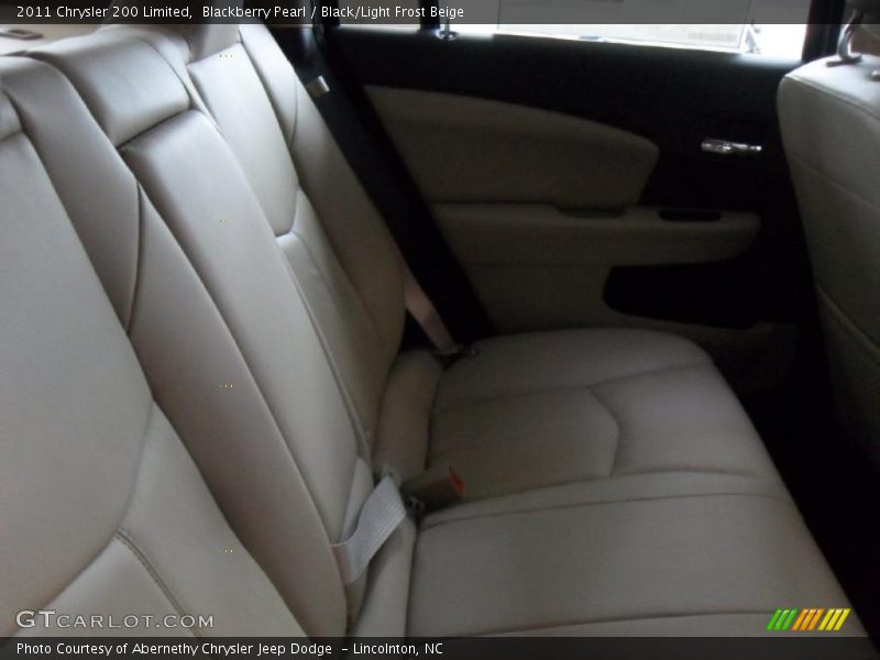Blackberry Pearl / Black/Light Frost Beige 2011 Chrysler 200 Limited