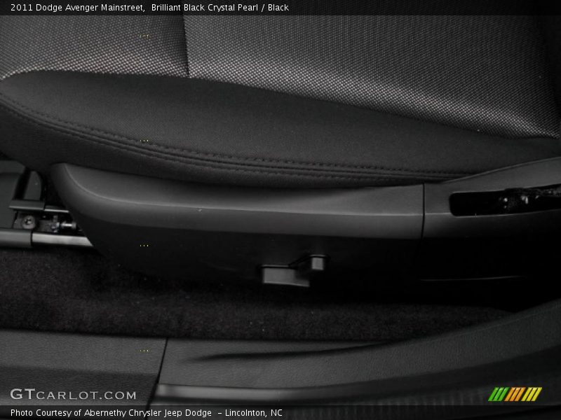 Brilliant Black Crystal Pearl / Black 2011 Dodge Avenger Mainstreet