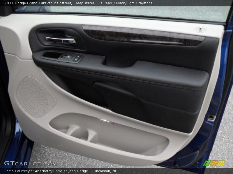 Deep Water Blue Pearl / Black/Light Graystone 2011 Dodge Grand Caravan Mainstreet