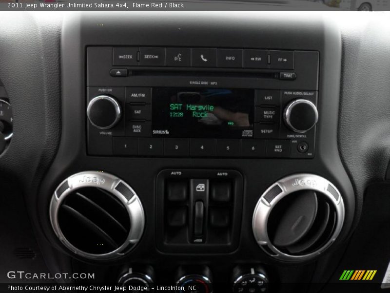 Controls of 2011 Wrangler Unlimited Sahara 4x4