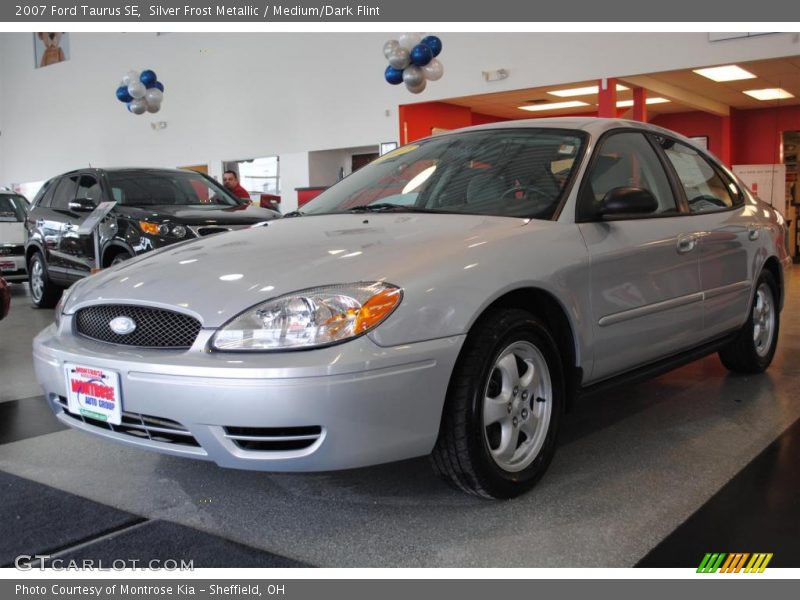 Silver Frost Metallic / Medium/Dark Flint 2007 Ford Taurus SE