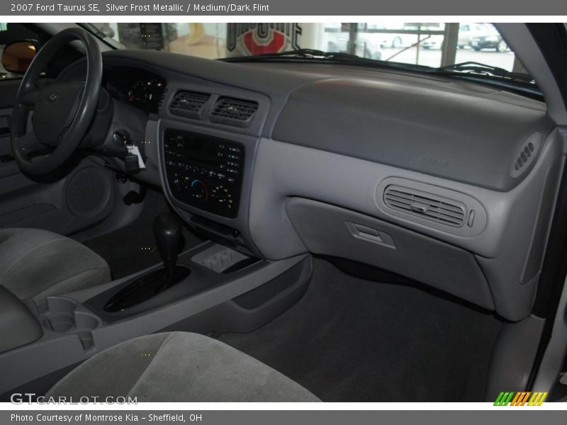 Silver Frost Metallic / Medium/Dark Flint 2007 Ford Taurus SE