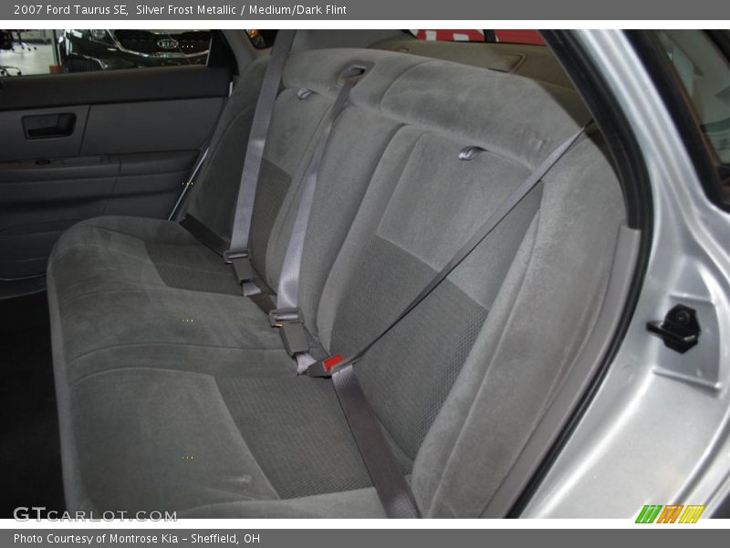 Silver Frost Metallic / Medium/Dark Flint 2007 Ford Taurus SE