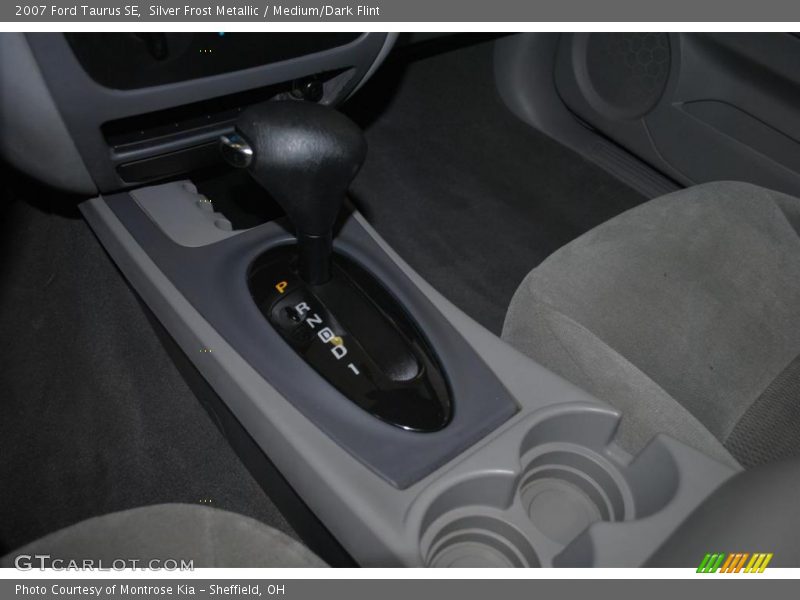 Silver Frost Metallic / Medium/Dark Flint 2007 Ford Taurus SE