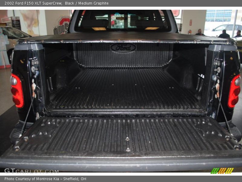 Black / Medium Graphite 2002 Ford F150 XLT SuperCrew