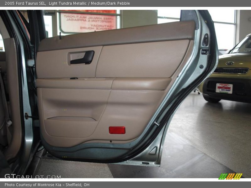 Light Tundra Metallic / Medium/Dark Pebble 2005 Ford Taurus SEL