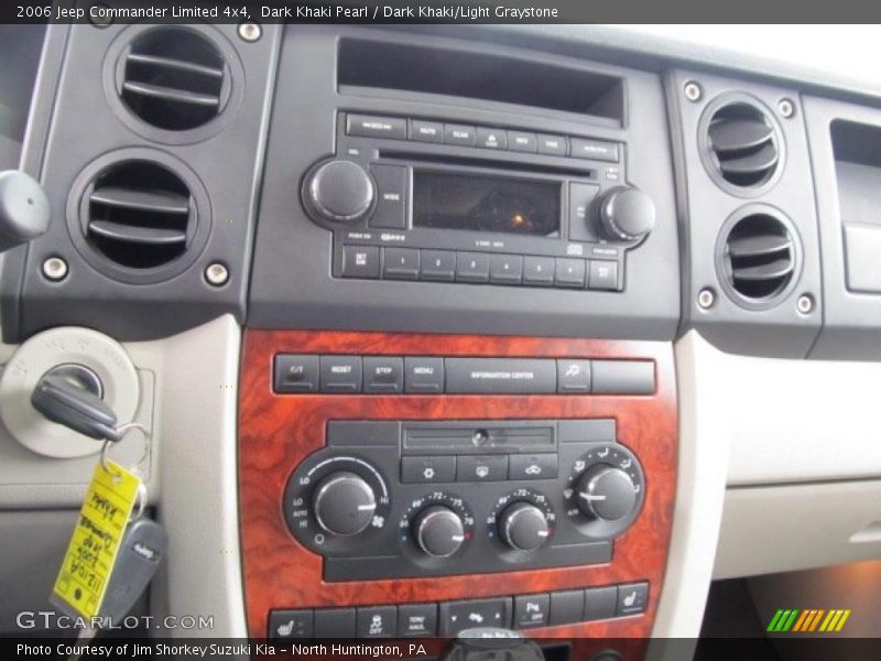 Dark Khaki Pearl / Dark Khaki/Light Graystone 2006 Jeep Commander Limited 4x4