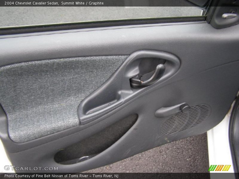 Summit White / Graphite 2004 Chevrolet Cavalier Sedan