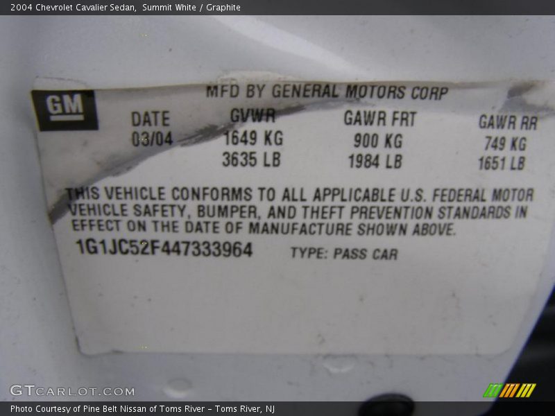 Summit White / Graphite 2004 Chevrolet Cavalier Sedan