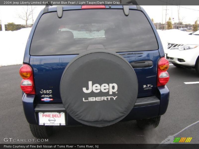 Patriot Blue Pearl / Light Taupe/Dark Slate Gray 2004 Jeep Liberty Limited 4x4