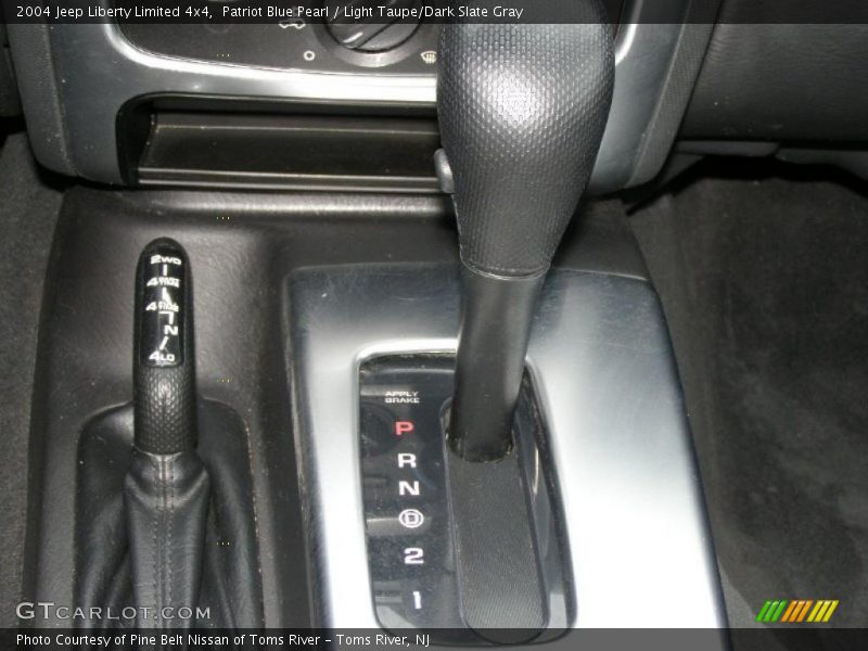 Patriot Blue Pearl / Light Taupe/Dark Slate Gray 2004 Jeep Liberty Limited 4x4