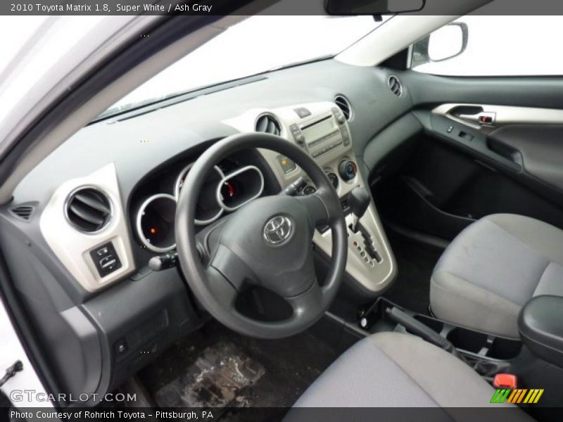 Super White / Ash Gray 2010 Toyota Matrix 1.8