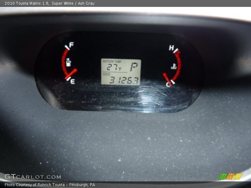 Super White / Ash Gray 2010 Toyota Matrix 1.8