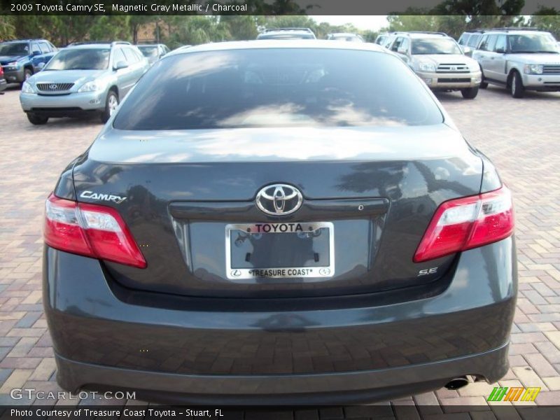 Magnetic Gray Metallic / Charcoal 2009 Toyota Camry SE