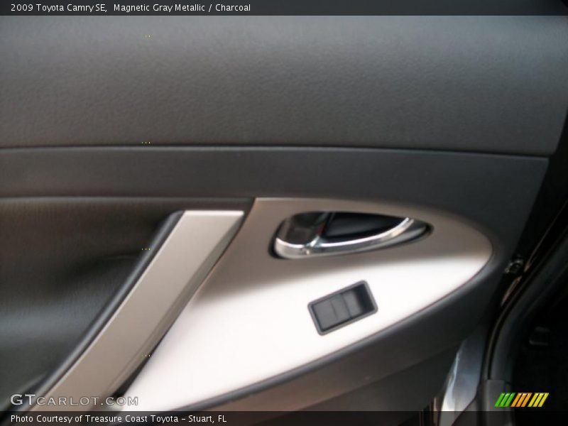 Magnetic Gray Metallic / Charcoal 2009 Toyota Camry SE