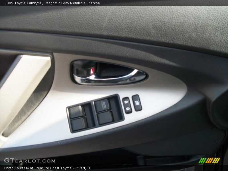 Magnetic Gray Metallic / Charcoal 2009 Toyota Camry SE
