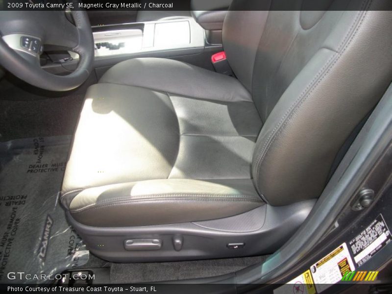 Magnetic Gray Metallic / Charcoal 2009 Toyota Camry SE