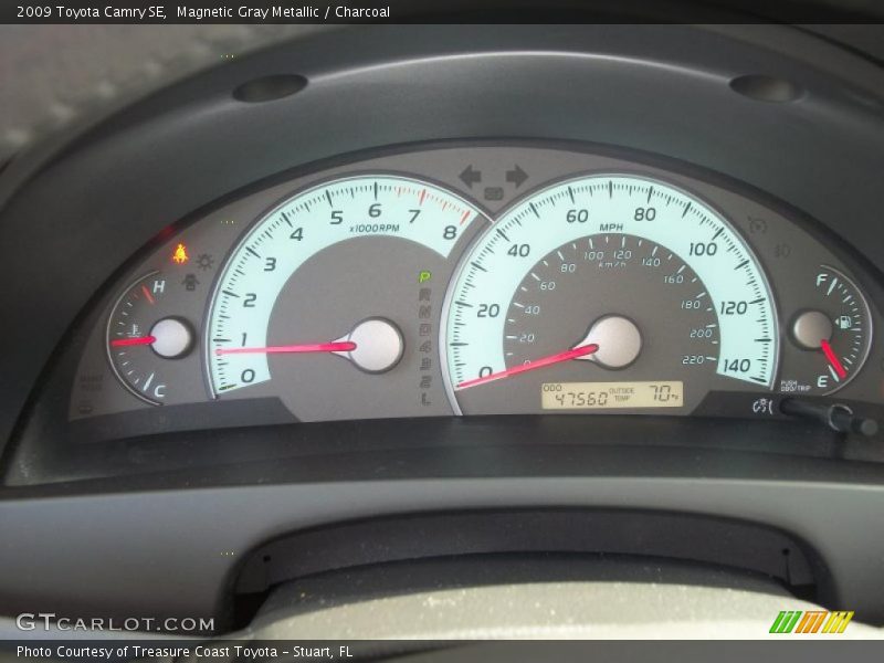 Magnetic Gray Metallic / Charcoal 2009 Toyota Camry SE