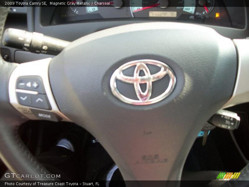 Magnetic Gray Metallic / Charcoal 2009 Toyota Camry SE