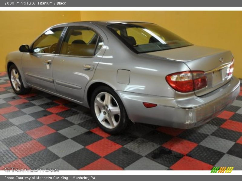 Titanium / Black 2000 Infiniti I 30