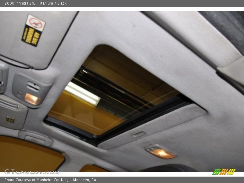 Titanium / Black 2000 Infiniti I 30