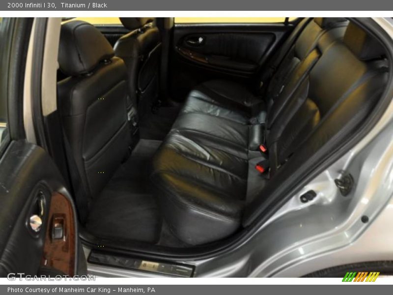 Titanium / Black 2000 Infiniti I 30