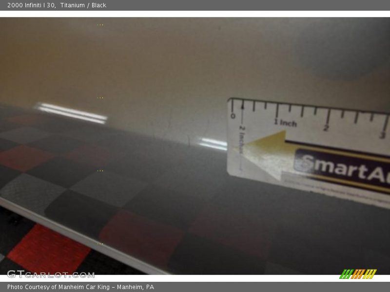 Titanium / Black 2000 Infiniti I 30