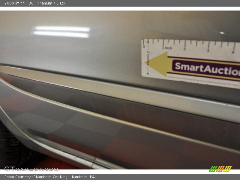 Titanium / Black 2000 Infiniti I 30
