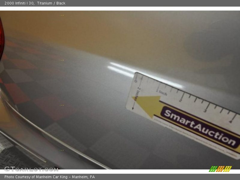 Titanium / Black 2000 Infiniti I 30