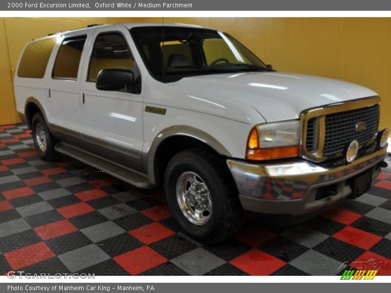 Oxford White / Medium Parchment 2000 Ford Excursion Limited