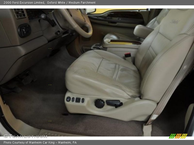 Oxford White / Medium Parchment 2000 Ford Excursion Limited