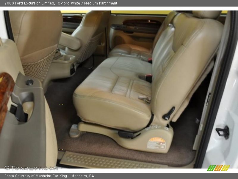 Oxford White / Medium Parchment 2000 Ford Excursion Limited