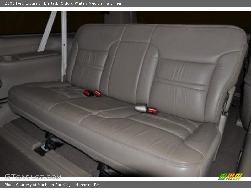 Oxford White / Medium Parchment 2000 Ford Excursion Limited